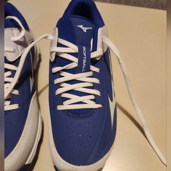 Mizuno softball‎ cleats - Picture 2 of 7